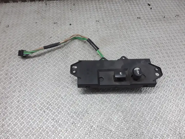Chrysler Pacifica (2003 - 2008) 7742001 Кнопка стеклоподъемников — фото 1