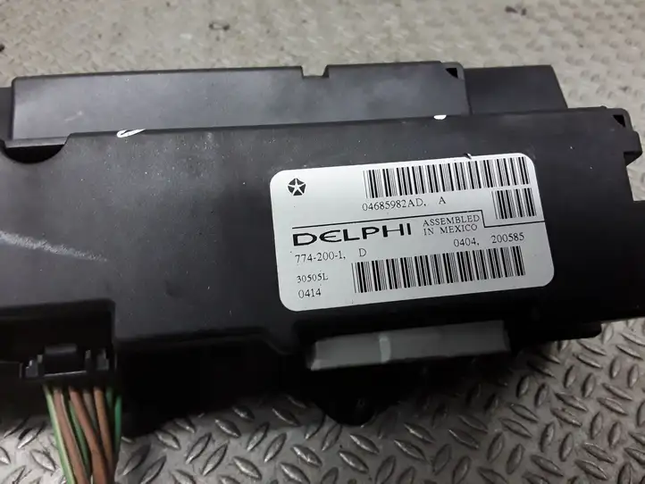 Chrysler Pacifica (2003 - 2008) 7742001 Кнопка стеклоподъемников — фото 2