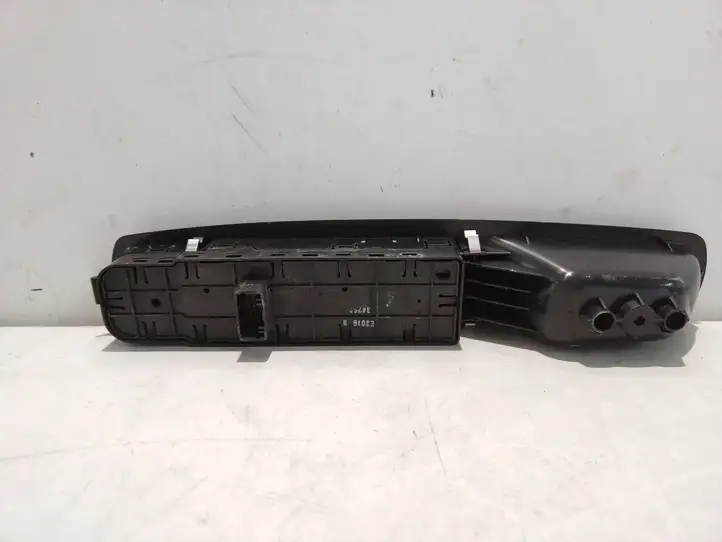 Renault Megane III (2009 - 2016) 809610016R Блок кнопок стеклоподъемников — фото 3