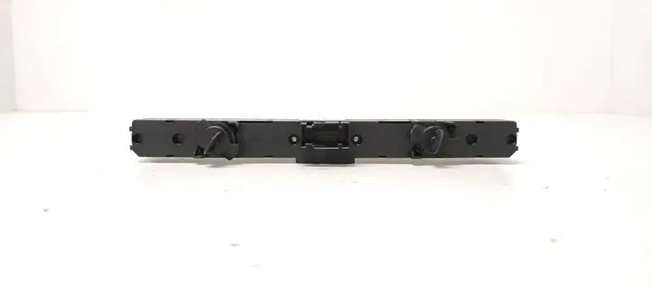 Opel Astra H (2004 - 2009) 03758075 Включатель аварийных фонарей — фото 2