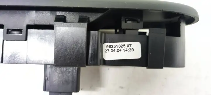 Peugeot 307 CC (2001 - 2005) 96351625XT Блок кнопок стеклоподъемников — фото 6
