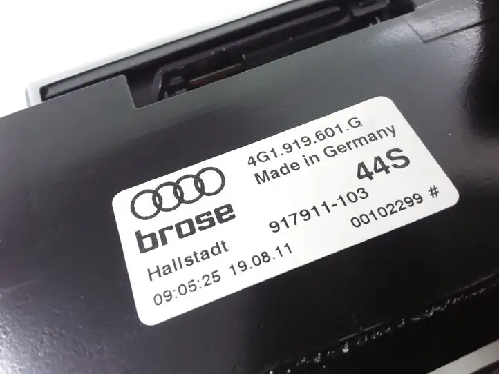 Audi A6 (2011 - 2014)  4G1919601G Экран/ дисплей / маленький экран