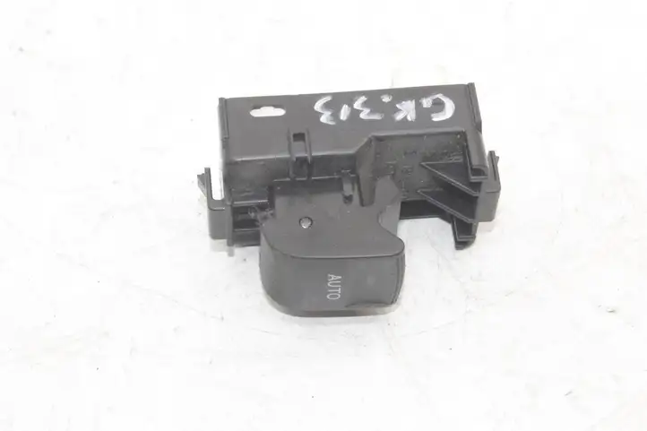 Toyota Prius+ (ZVW40) (2011 - 2018) Блок кнопок стеклоподъемников — фото 2