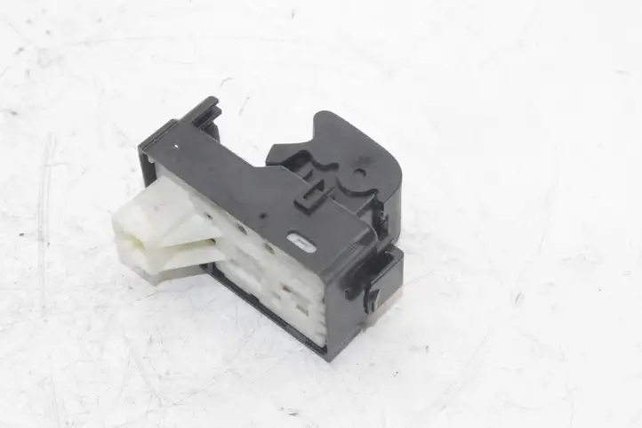 Toyota Prius+ (ZVW40) (2011 - 2018) Блок кнопок стеклоподъемников — фото 2