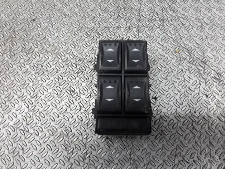 Ford Mondeo Mk III (2000 - 2007) 03163453 Блок кнопок стеклоподъемников — фото 1