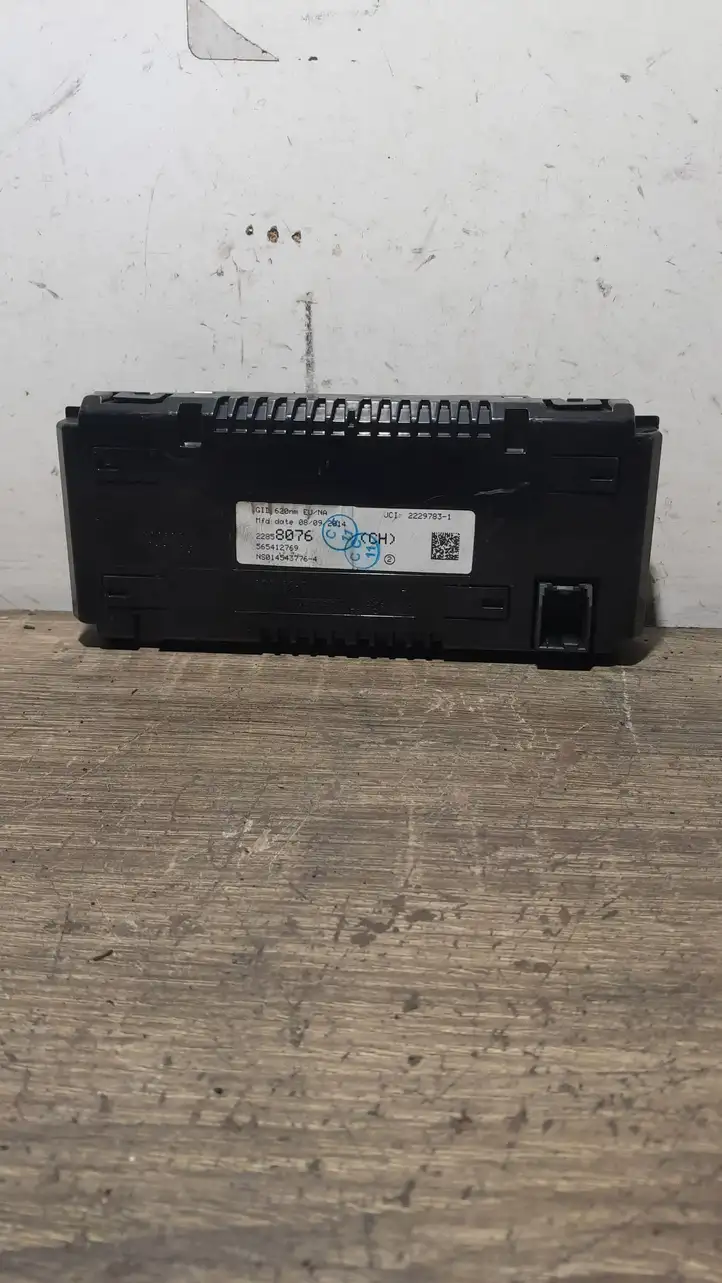 Opel Astra (2009 - 2012)  22858076 Экран/ дисплей / маленький экран