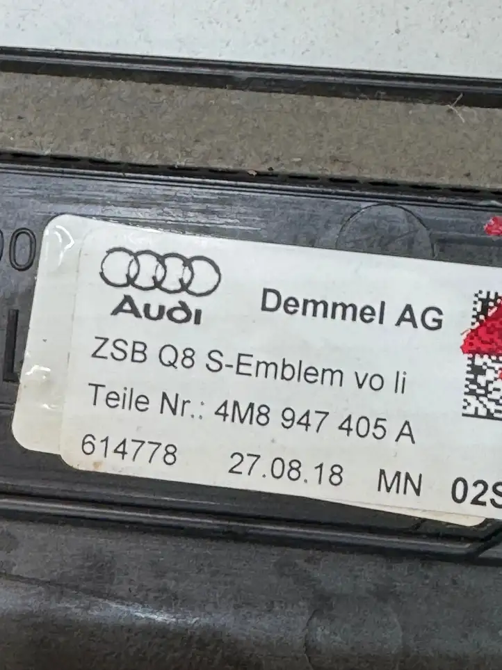 Audi Q8 (2018 - ) 4M8947406A Отделка переднего порога — фото 6
