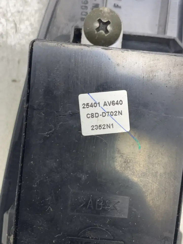 Nissan Primera (2001 - 2008) 25401AV640 Блок кнопок стеклоподъемников — фото 4