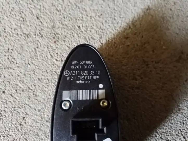 Mercedes-Benz E W211 (2002 - 2009) A2118203210 Кнопка стеклоподъемников — фото 4