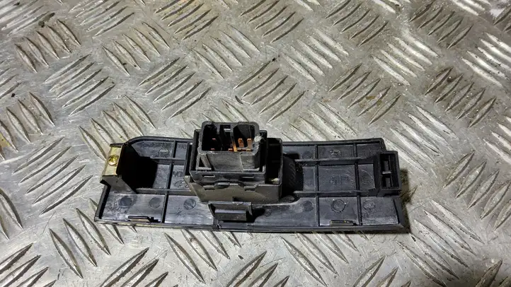 Hyundai Matrix (2001 - 2005) 9358017500 Кнопка стеклоподъемников — фото 2