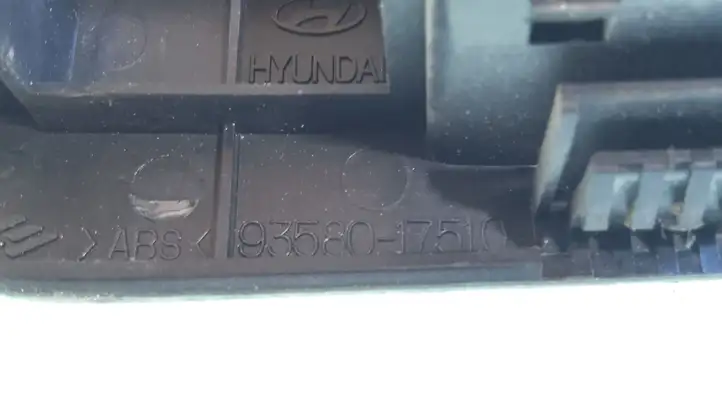 Hyundai Matrix (2001 - 2005) 9358017510 Кнопка стеклоподъемников — фото 3