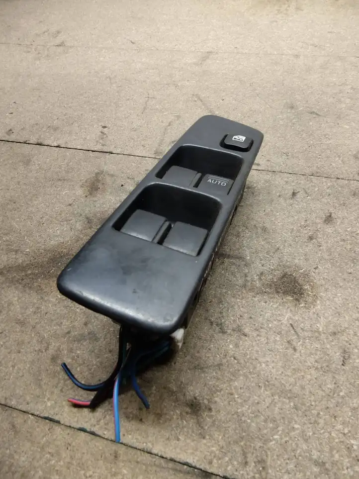 Subaru Forester SG (2006 - 2008) Блок кнопок стеклоподъемников — фото 1