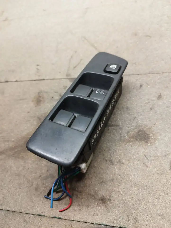 Subaru Forester SG (2006 - 2008) Блок кнопок стеклоподъемников — фото 2