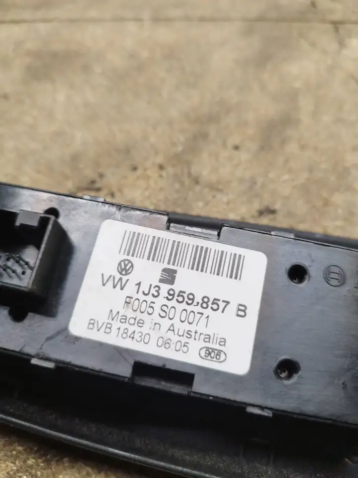 Volkswagen PASSAT B5.5 (2001 - 2005) 1J3959857B Блок кнопок стеклоподъемников — фото 2