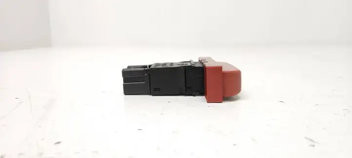 Nissan X-Trail T30 (2001 - 2007) 06016 Включатель аварийных фонарей — фото 4