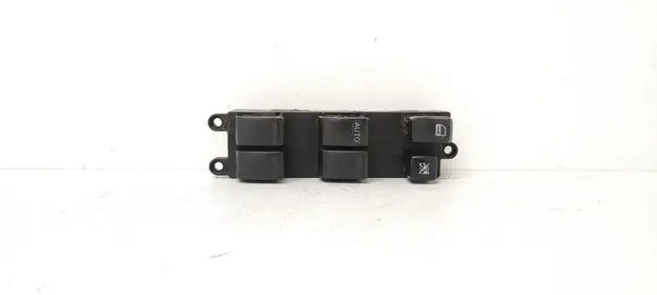 Nissan X-Trail T30 (2001 - 2007) Блок кнопок стеклоподъемников — фото 2