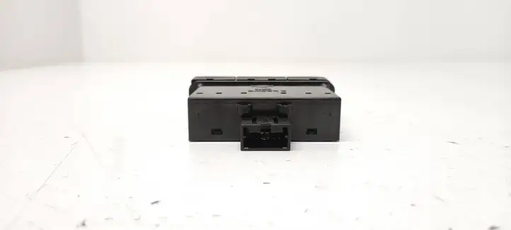 Nissan X-Trail T30 (2001 - 2007) Включатель блокировки дифференциалов — фото 2