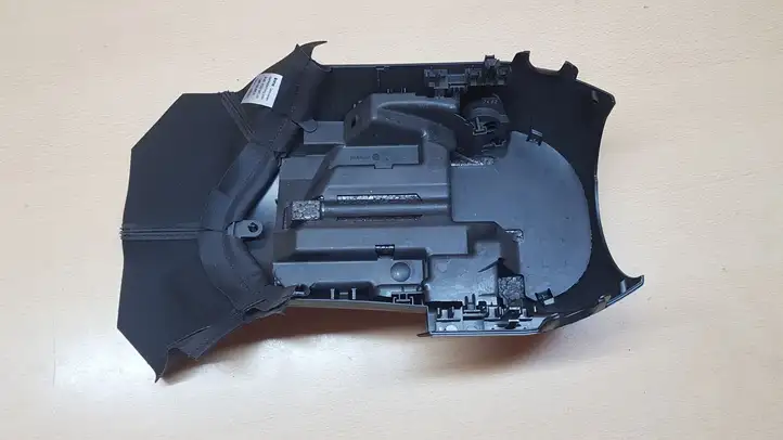 BMW 4 F32 F33 (2013 - 2017)   Обшивка рулевого колеса (руля)