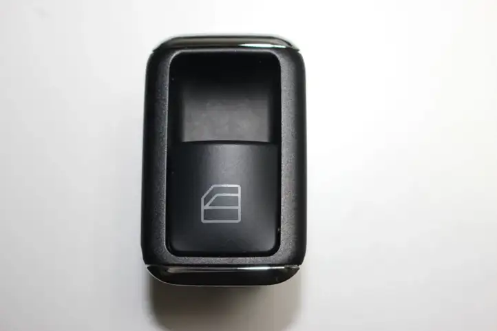 Mercedes-Benz E C207 W207 (2009 - 2017) A2048707358 Блок кнопок стеклоподъемников — фото 1