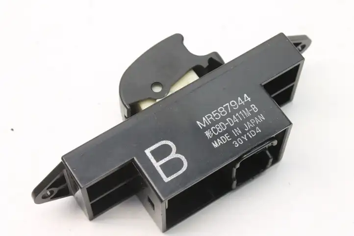 Mitsubishi Outlander (2007 - 2012) MR587944 Блок кнопок стеклоподъемников — фото 4