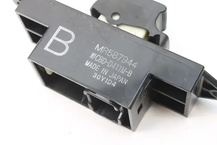 Mitsubishi Outlander (2007 - 2012) MR587944 Блок кнопок стеклоподъемников — фото 5