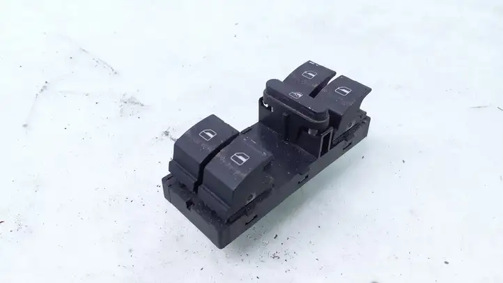 Volkswagen Touran I (2003 - 2010) 1K4959857 Блок кнопок стеклоподъемников — фото 1