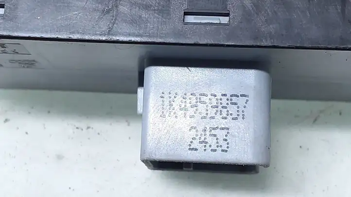 Volkswagen Touran I (2003 - 2010) 1K4959857 Блок кнопок стеклоподъемников — фото 3