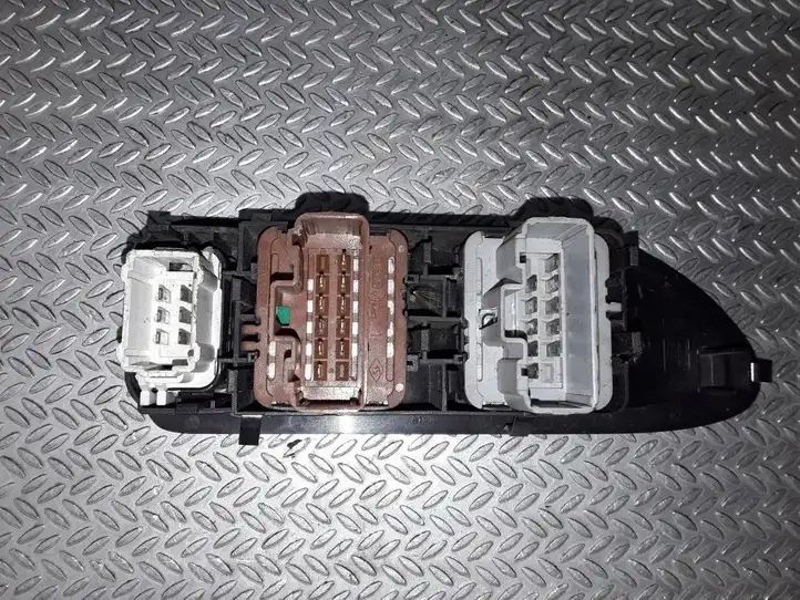 Renault Laguna II (2001 - 2005) Блок кнопок стеклоподъемников — фото 2