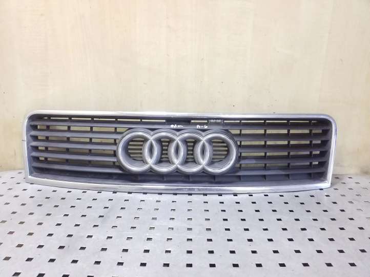 4B0853651F Audi A6 S6 C5 4B Grotelės priekinės