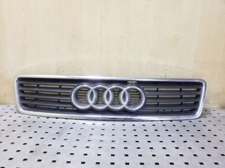 4B0853651A Audi A6 S6 C5 4B Grotelės priekinės