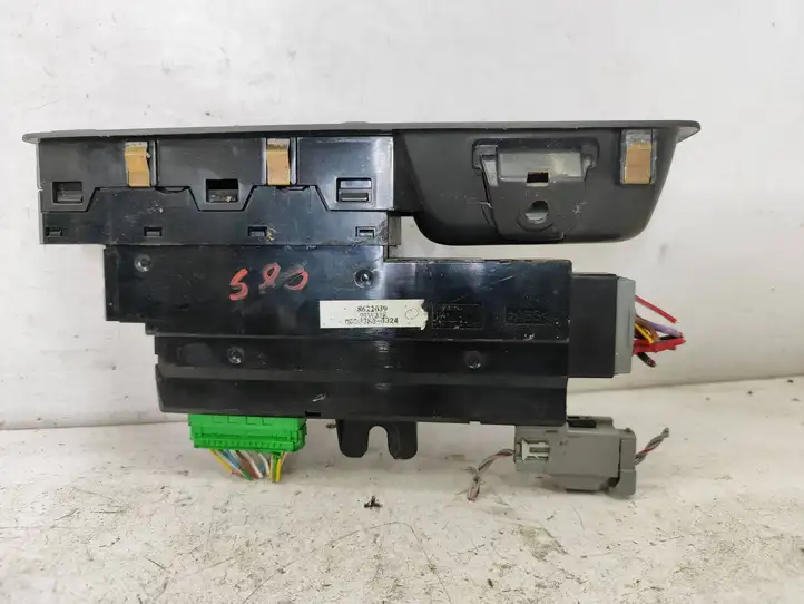 Volvo S80 (1998 - 2004) 8622039 Кнопка стеклоподъемников — фото 3