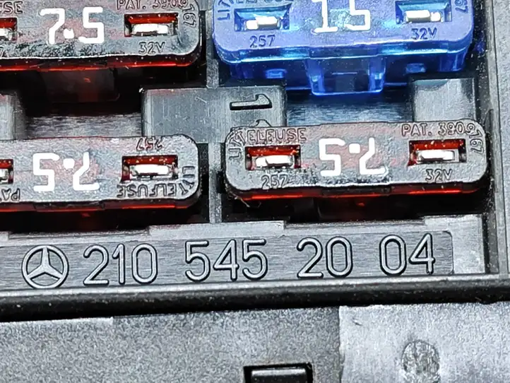 Mercedes-Benz E W210 (1995 - 2002) 2105452004 Включатель фонарей — фото 2