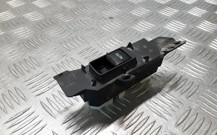 Lexus GS 300 350 430 450h (2004 - 2007) 8403030110 Блок кнопок стеклоподъемников — фото 3