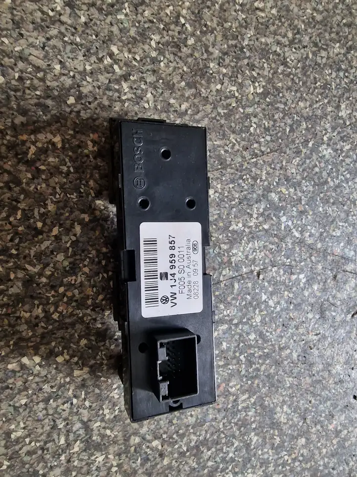 Seat Leon (1M) (1998 - 2006) 1J4959857 Блок кнопок стеклоподъемников — фото 3