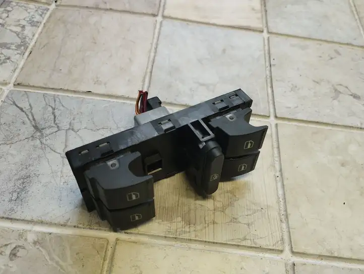 Volkswagen PASSAT B6 (2005 - 2010) 1K4959857B Блок кнопок стеклоподъемников — фото 4