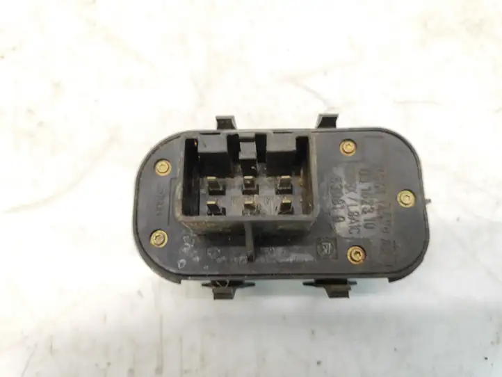 Ford Focus (1998 - 2004) YS4T14529AA Блок кнопок стеклоподъемников — фото 4