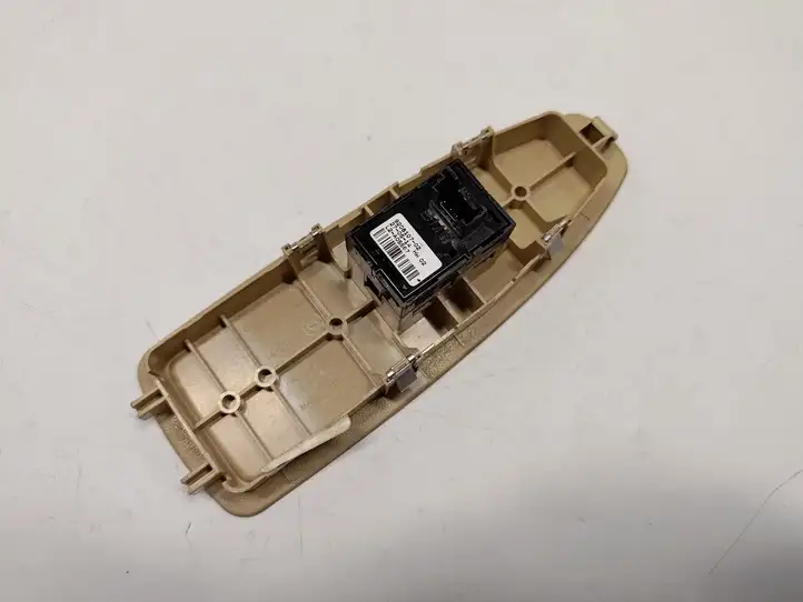 BMW 3 F30 F35 F31 (2012 - 2018) 9208107 Блок кнопок стеклоподъемников — фото 1