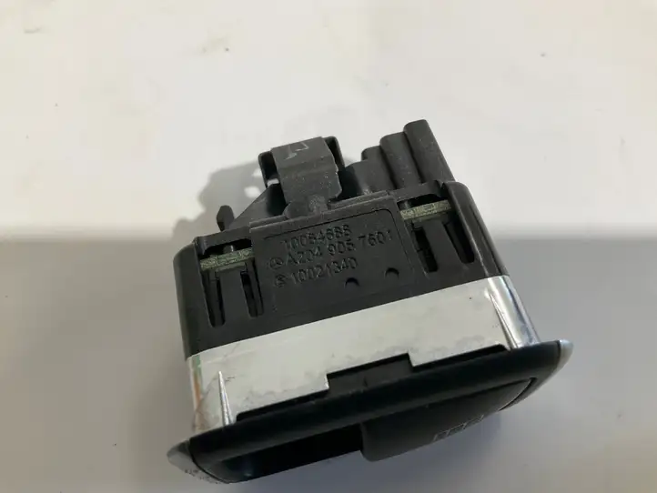 Mercedes-Benz E W212 (2009 - 2016) A2049057601 Блок кнопок стеклоподъемников — фото 3