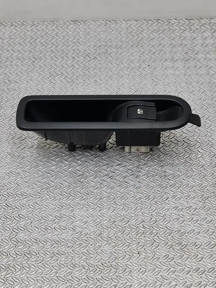 Renault Scenic II - Grand scenic II (2003 - 2006) 156013870 Блок кнопок стеклоподъемников — фото 1