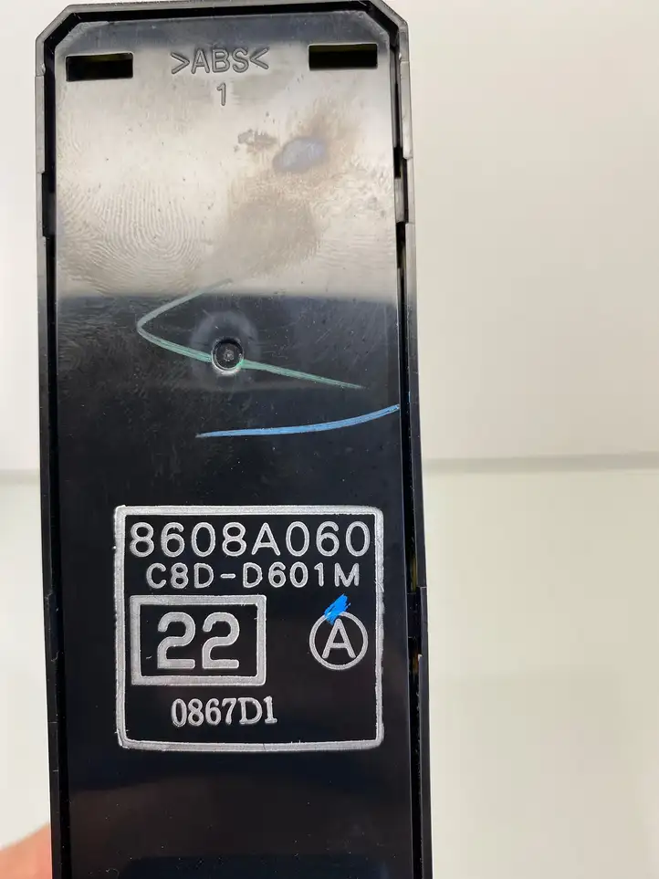 Mitsubishi Outlander (2007 - 2012) 8608A060 Кнопка стеклоподъемников — фото 4