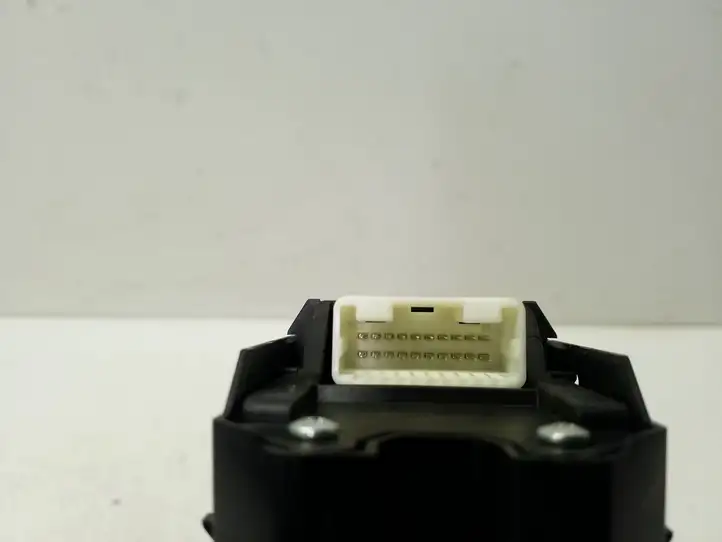 Lexus NX (2021 - ) 8404078030 Кнопка стеклоподъемников — фото 3