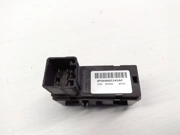 Jeep Grand Cherokee (WK) (2004 - 2010) P04602345AF Блок кнопок стеклоподъемников — фото 3