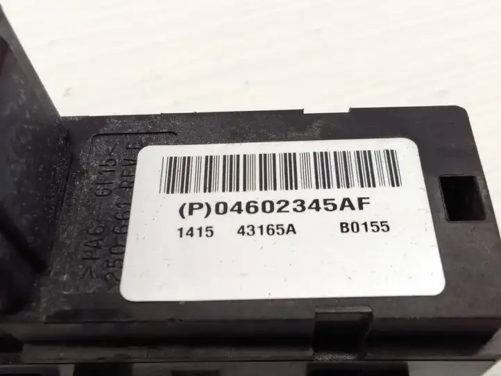 Jeep Grand Cherokee (WK) (2004 - 2010) P04602345AF Блок кнопок стеклоподъемников — фото 4