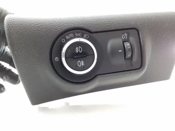 Opel Astra J (2009 - 2012) 13268707 Включатель фонарей — фото 3