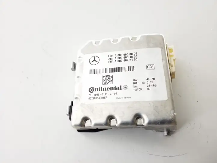 Mercedes-Benz E W212 (2009 - 2016) A0009058000 Камера в лобовом стекле — фото 1