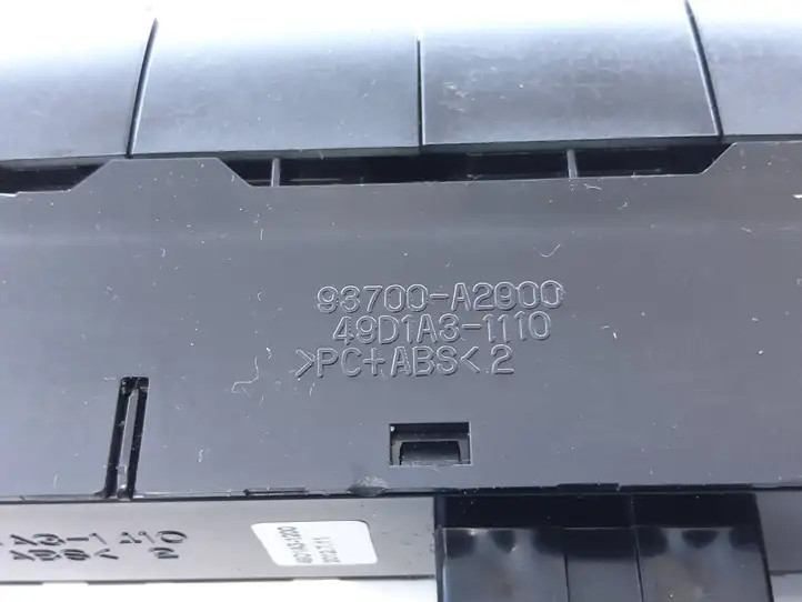 Kia Ceed (2012 - 2015) 93700A2900 Выключатель ASR — фото 4