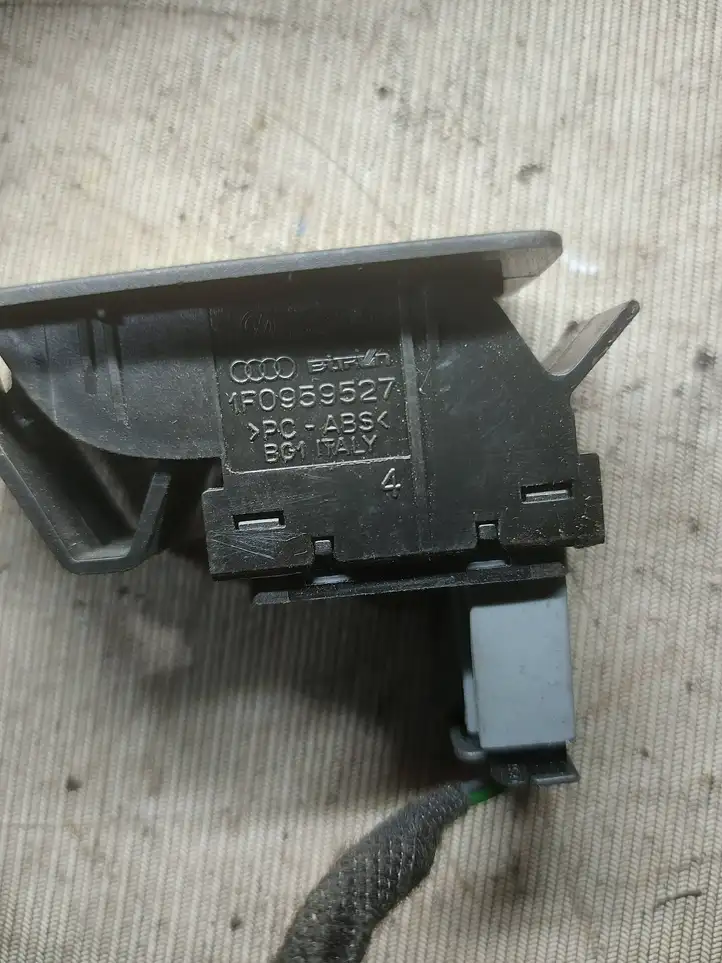 Volkswagen Touran I (2003 - 2010) 1F0959527 Блок кнопок стеклоподъемников — фото 2