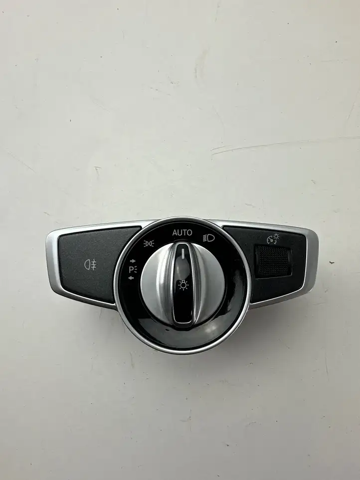 Mercedes-Benz E W213 (2016 - ) A2229055508 Включатель фонарей — фото 1