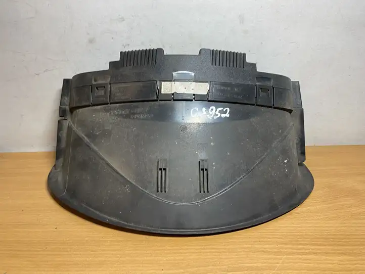 Mercedes-Benz C W203 (2000 - 2007)  88311323 Спидометр (приборный щиток)