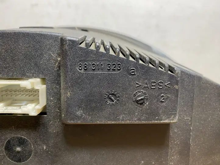 Mercedes-Benz C W203 (2000 - 2007)  88311323 Спидометр (приборный щиток)